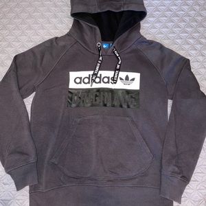 Women’s Adidas Originals pullover sweatshirt!